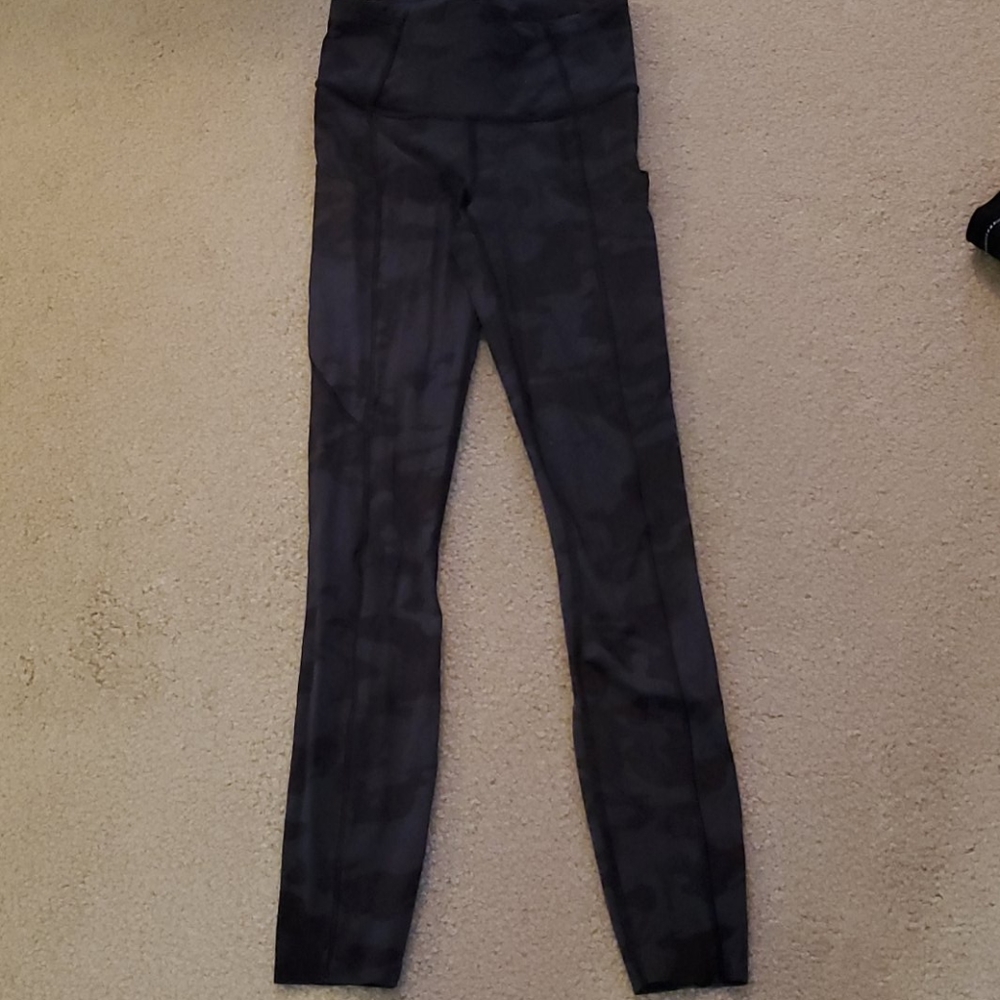 Lululemon speed up camo leggings